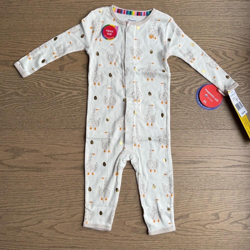 NWT Magnetic Me Footies